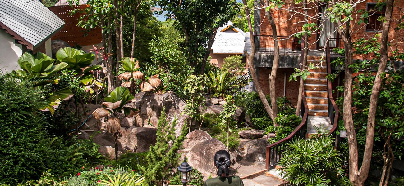 Connecting Family Garden Villa